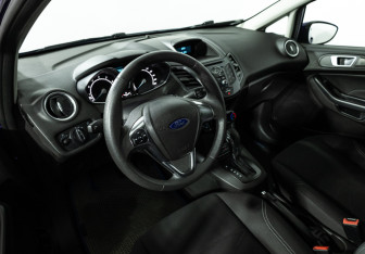 Подержанный автомобиль Ford Fiesta Hatchback 2018 года (11 фото)