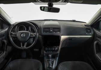 Подержанный автомобиль Skoda Yeti 2016 года (10 фото)