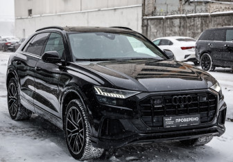 Подержанный автомобиль Audi Q8 2019 года (5 фото)