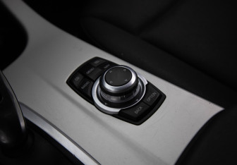 Подержанный автомобиль BMW X3 2012 года (12 фото)