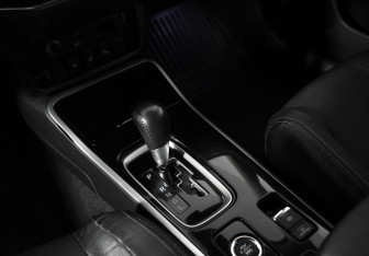 Подержанный автомобиль Mitsubishi Outlander 2018 года (11 фото)