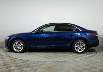 Подержанный автомобиль Audi A4 Sedan 2015 года (8 фото)