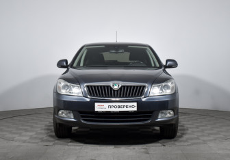 Подержанный автомобиль Skoda Octavia Liftback 2012 года (2 фото)