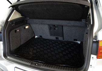 Подержанный автомобиль Volkswagen Tiguan 2013 года (22 фото)