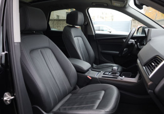 Подержанный автомобиль Audi Q5 2021 года (11 фото)