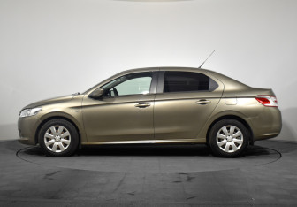 Подержанный автомобиль Peugeot 301 2013 года (8 фото)
