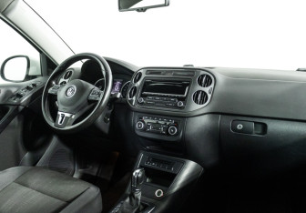 Подержанный автомобиль Volkswagen Tiguan 2013 года (9 фото)