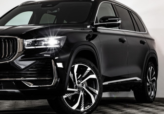 Подержанный автомобиль Geely Monjaro 2023 года (2 фото)