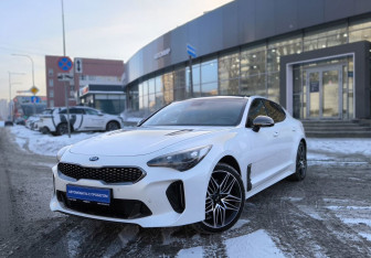 Подержанный автомобиль Kia Stinger 2018 года (1 фото)