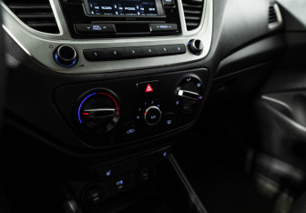 Подержанный автомобиль Hyundai Solaris Sedan 2020 года (15 фото)