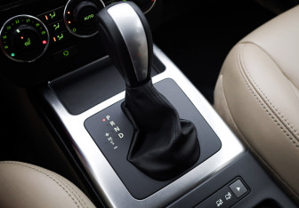 Подержанный автомобиль Land Rover Freelander 2012 года (22 фото)