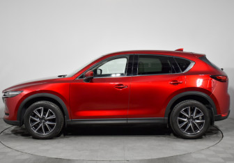 Подержанный автомобиль Mazda CX-5 2017 года (8 фото)
