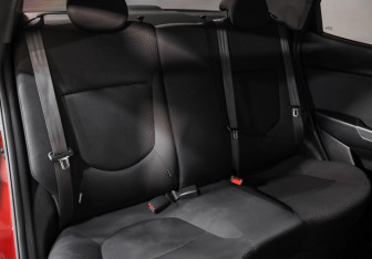 Подержанный автомобиль Kia Rio Sedan 2015 года (19 фото)