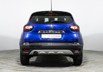 Подержанный автомобиль Renault Kaptur 2021 года (6 фото)