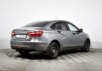 Подержанный автомобиль LADA (ВАЗ) Vesta Sedan 2018 года (5 фото)