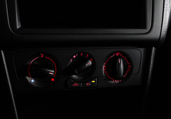 Подержанный автомобиль Volkswagen Polo Sedan 2018 года (13 фото)