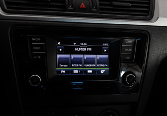 Подержанный автомобиль Skoda Rapid Liftback 2016 года (12 фото)