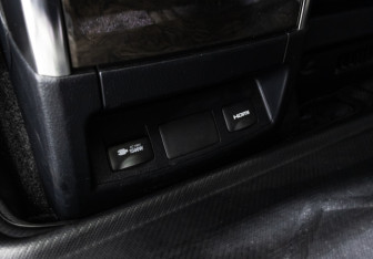 Подержанный автомобиль Toyota Alphard 2020 года (17 фото)