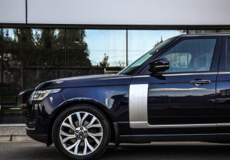 Подержанный автомобиль Land Rover Range Rover 2019 года (10 фото)