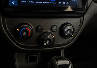 Подержанный автомобиль Chevrolet Cobalt Sedan 2014 года (12 фото)