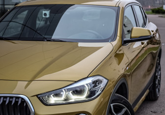 Подержанный автомобиль BMW X2 2020 года (2 фото)