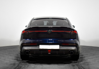 Подержанный автомобиль Changan UNI-V 2022 года (6 фото)