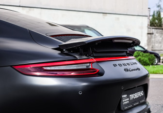 Подержанный автомобиль Porsche 911 Coupe 2016 года (13 фото)