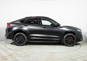 Подержанный автомобиль Geely Tugella 2023 года (4 фото)