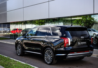 Подержанный автомобиль Hyundai Palisade 2023 года (7 фото)