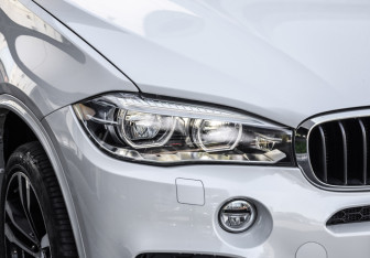 Подержанный автомобиль BMW X5 2017 года (11 фото)