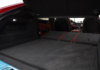 Подержанный автомобиль Porsche Cayenne 2022 года (33 фото)