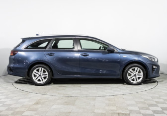 Подержанный автомобиль Kia Ceed Wagon 2019 года (4 фото)