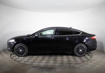 Подержанный автомобиль Ford Mondeo Sedan 2019 года (8 фото)