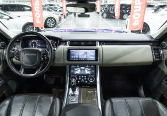 Подержанный автомобиль Land Rover Range Rover Sport 2018 года (24 фото)