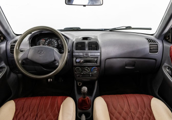 Подержанный автомобиль Hyundai Accent Sedan 2007 года (10 фото)