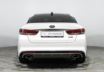Подержанный автомобиль Kia Optima Sedan 2016 года (6 фото)