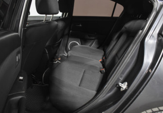 Подержанный автомобиль Mazda 3 Sedan 2007 года (11 фото)