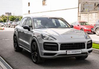 Подержанный автомобиль Porsche Cayenne 2020 года (5 фото)
