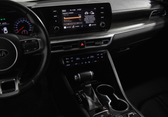Подержанный автомобиль Kia K5 2021 года (22 фото)