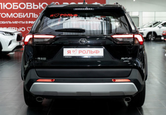 Новый Toyota RAV4 2025 (9 фото)