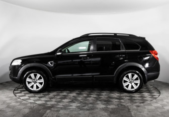 Подержанный автомобиль Chevrolet Captiva 2007 года (8 фото)