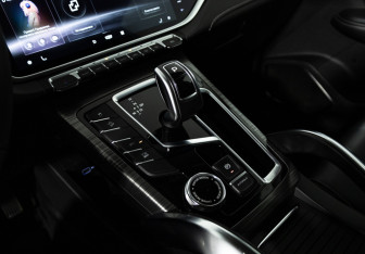 Подержанный автомобиль Geely Atlas Pro 2023 года (18 фото)