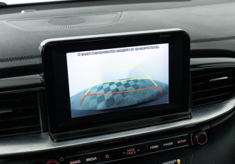 Подержанный автомобиль Kia Ceed Hatchback 2018 года (15 фото)