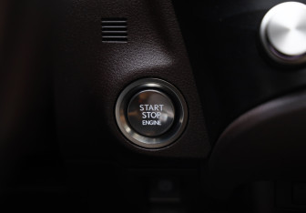 Подержанный автомобиль Lexus ES 2021 года (19 фото)