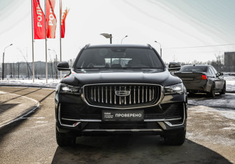 Подержанный автомобиль Geely Monjaro 2022 года (4 фото)