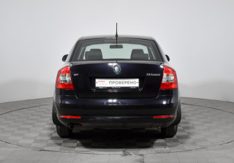 Подержанный автомобиль Skoda Octavia Liftback 2012 года (6 фото)