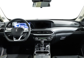 Подержанный автомобиль FAW Bestune T77 2024 года (13 фото)