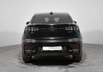 Подержанный автомобиль Lynk&Co 05 2023 года (6 фото)