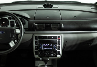 Подержанный автомобиль Ford Galaxy 2002 года (14 фото)