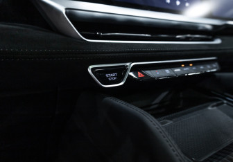 Подержанный автомобиль Geely Monjaro 2024 года (22 фото)